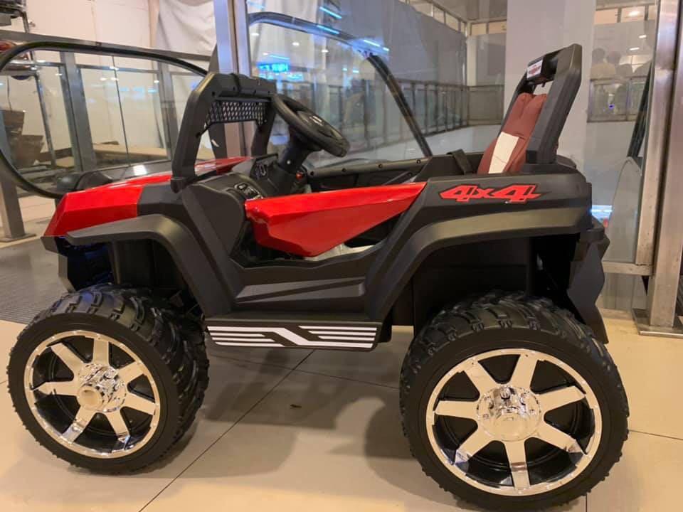 12V Battery Remote Controled Electric Ride on Car Four-wheel Drive Off-road